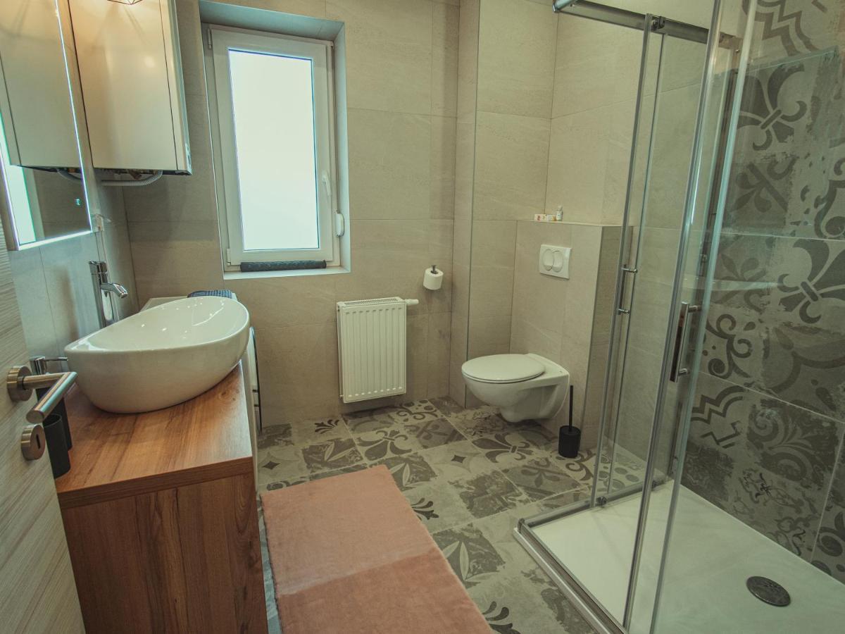 Apartmani Infinity Osijek Exterior foto
